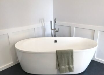 Why Is My Bathtub Faucet Dripping? Top Causes & Easy Fixes