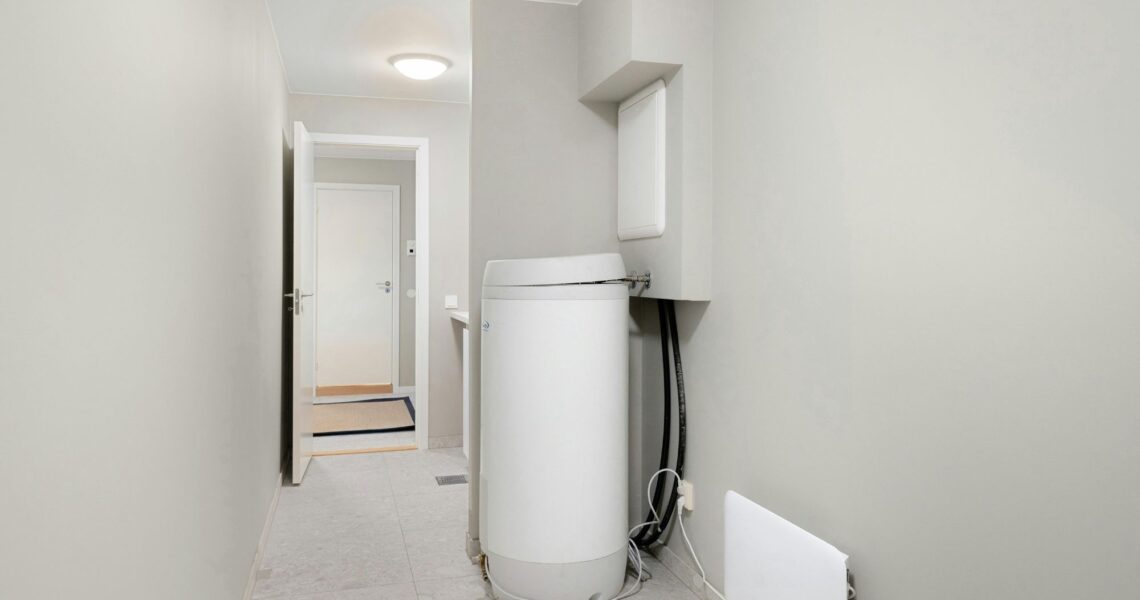 How Long Do Water Heaters Last? Lifespan, Warning Signs & Tips