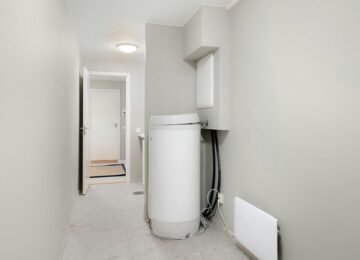 How Long Do Water Heaters Last? Lifespan, Warning Signs & Tips