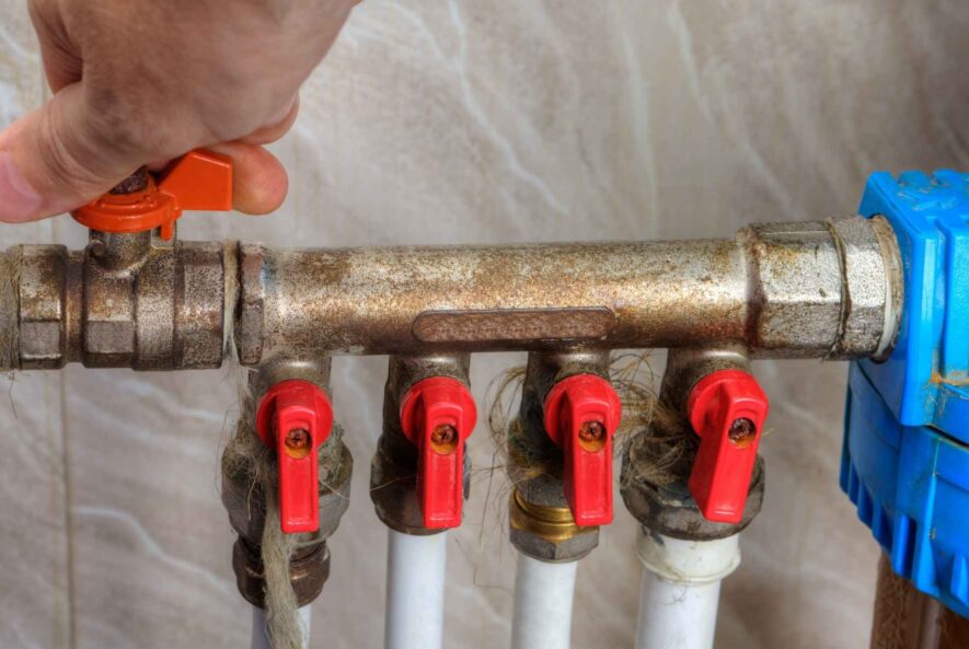 how to shut off main water valve