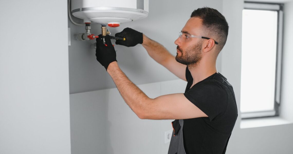 Average Cost to Install Water Heater (2025 Guide)