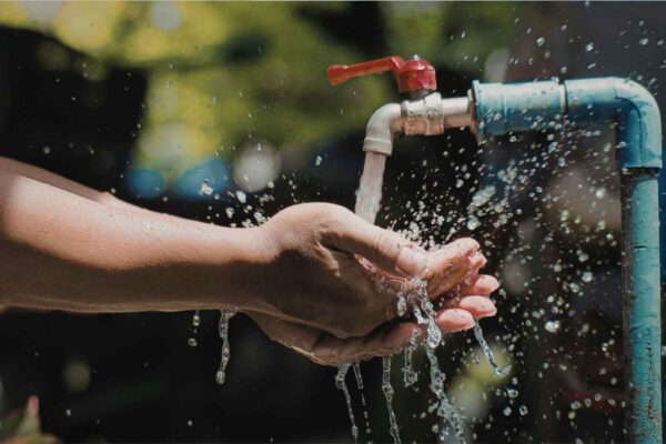 brown water from faucet