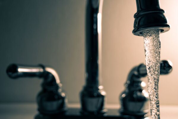 reduce water usage in commercial buildings